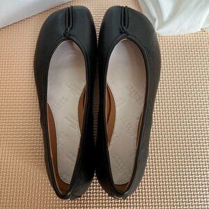 NEW Maison Margiela Tabi Ballet Flats Black Leather Split-Toe · Size 39